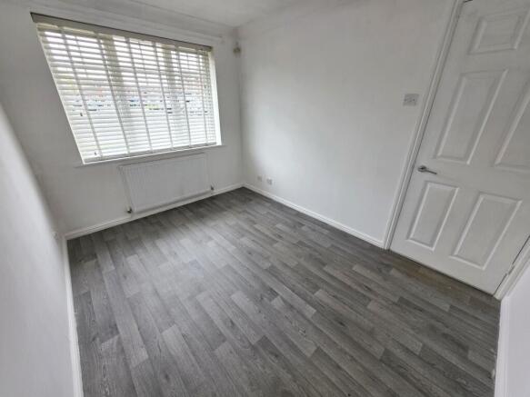 4 bed Detached for sale Image 4