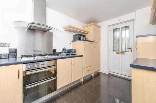 2 bed Terraced for sale Image 5