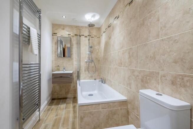 2 bed Detached to rent Image 4