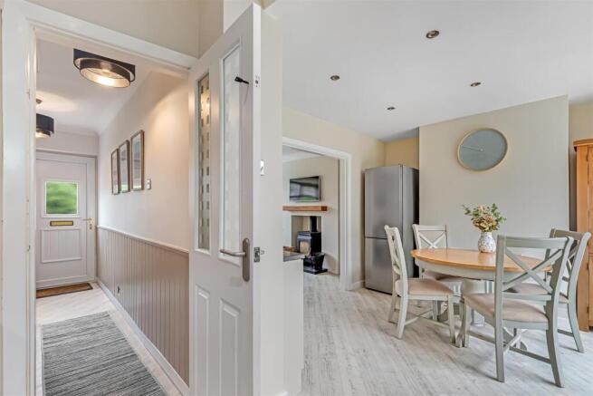 3 bed Semi-Detached for sale Image 10