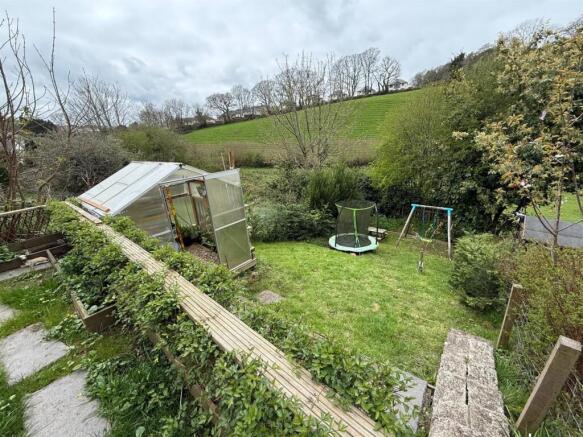 Bottom garden.jpeg