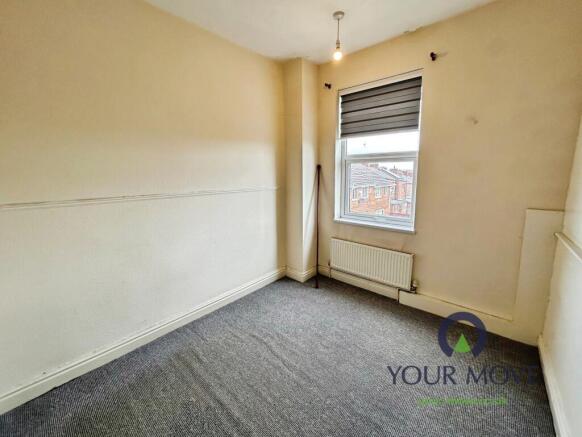 2 bed Terraced to rent Image 12