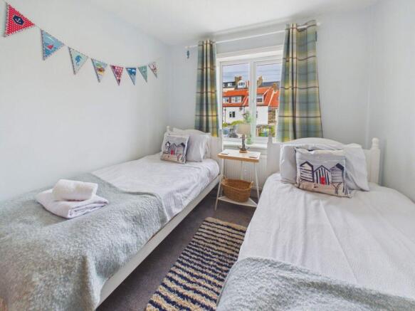 3 bed Semi-Detached for sale Image 8