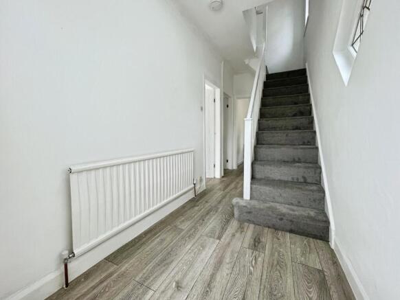 3 bed Semi-Detached for sale Image 8