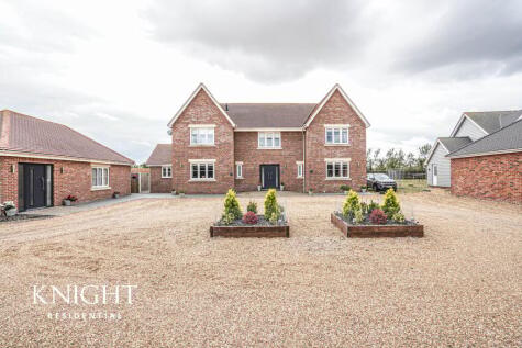 Harwich Road, Ardleigh, Colchester, CO7