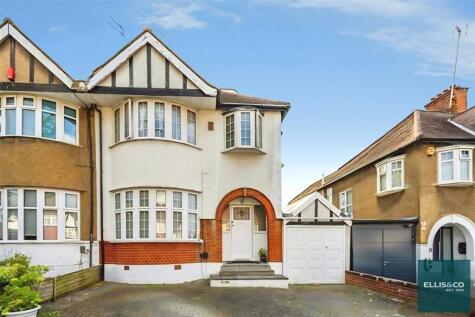 Rowsley Avenue, Hendon, NW4