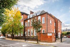 Flat 8, Chessum House, Lansdowne Drive, Hackney, London E8 3GJ