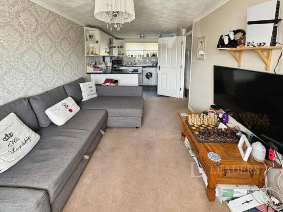 Lounge/Kitchen