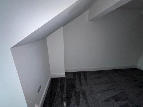 3 bed Terraced to rent Image 5