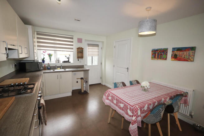 Kitchen / dining room