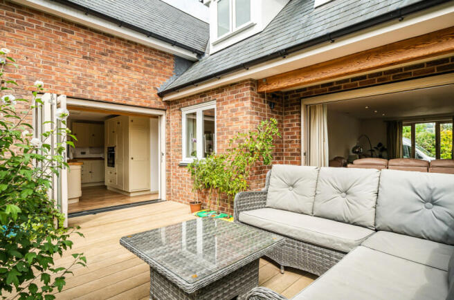 Rear>lounge/Kitchen