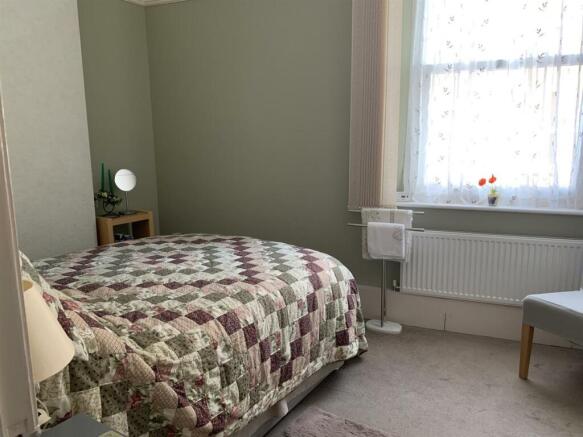 Bedroom,,.jpg