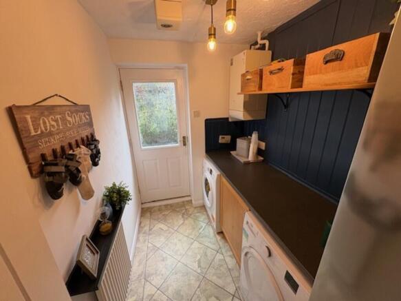 5 bed Detached for sale Image 10