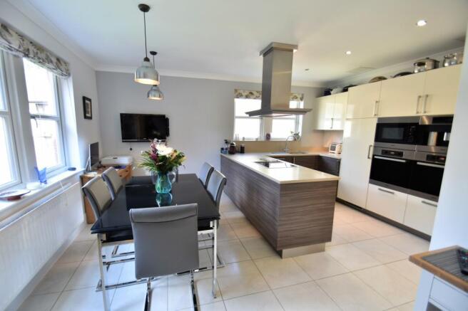 Dining Kitchen