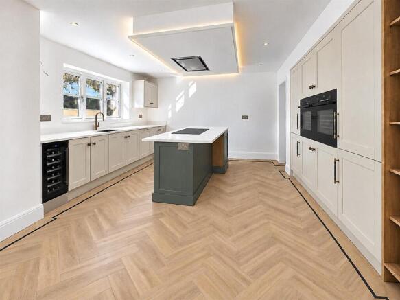 Kitchen1.jpg