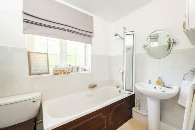 Ensuite Bathroom