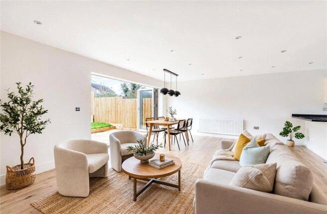 Sitting/Dining Room