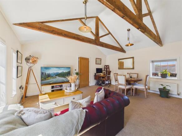 2 bed Apartment for sale Image 7