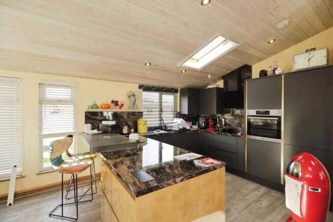 Kitchen (1)