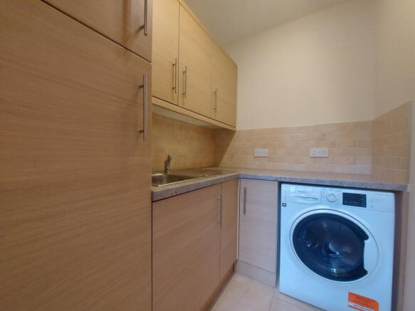 2 bed Coach House to rent Image 10