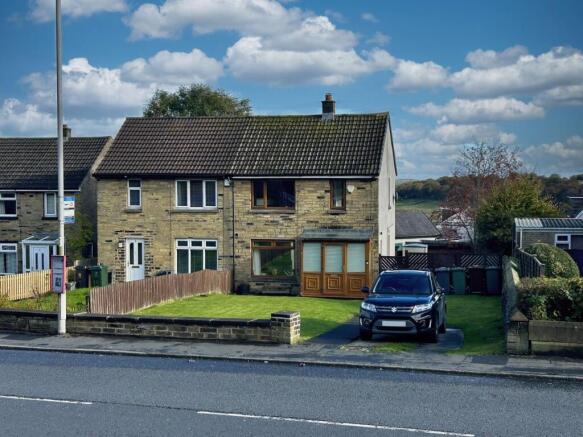 3-bed semi-detached on Amble Tonia, Denholme, Bradford, BD13, £210,000
