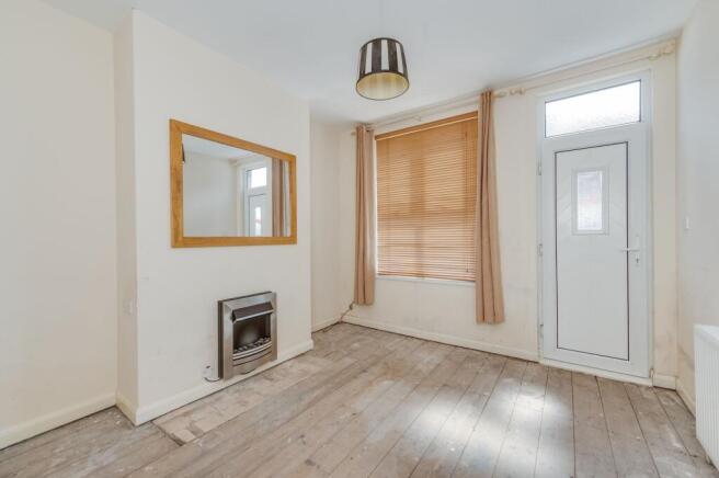 2 bed Terraced for sale Image 5