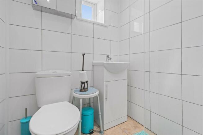 Shower Room.jpg
