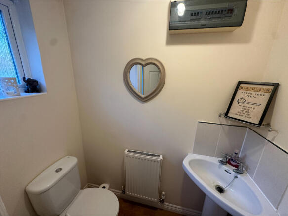 Cloakroom/wc