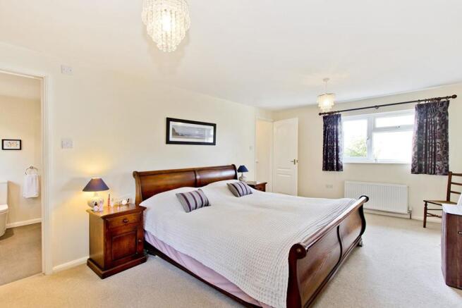 bed1.jpg