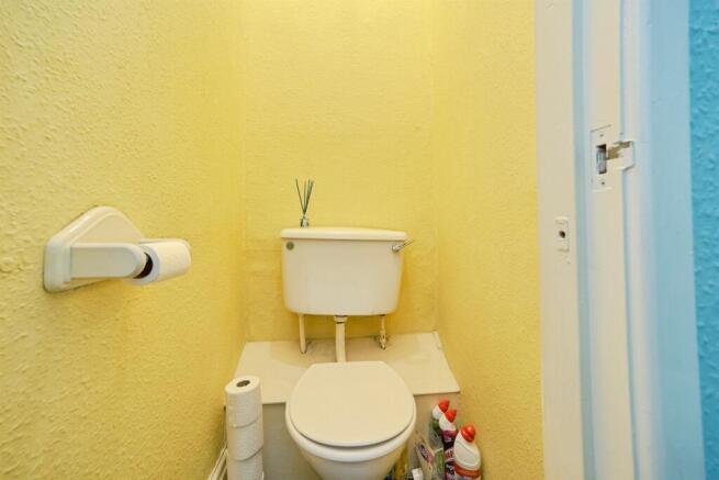 3 bed Apartment for sale Image 6