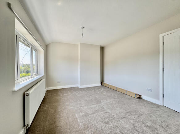 2 bed Town House to rent Image 8