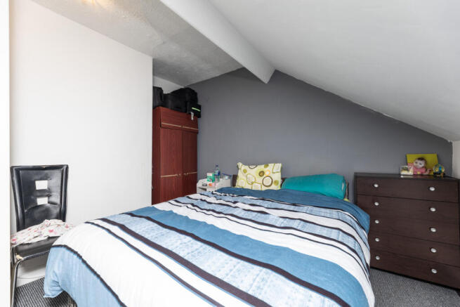 4 bed Terraced for sale Image 8
