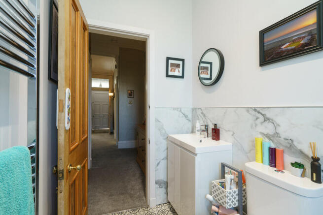 17. Shower room a...