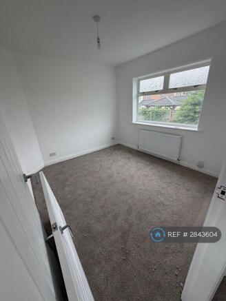 3 bed Semi-Detached to rent Image 12