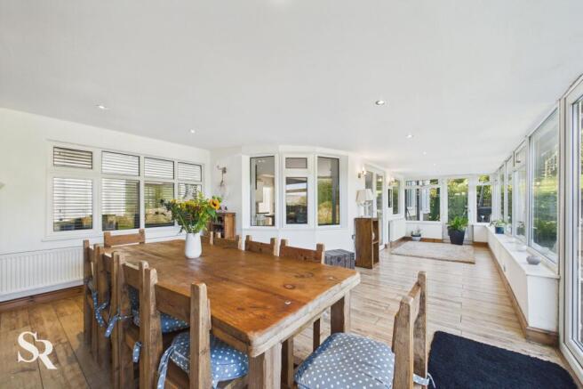 Garden Room / Dining Area