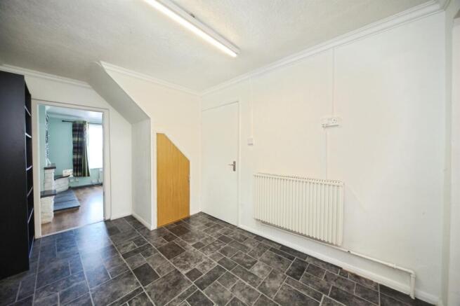 Macaulay Road, Luton photo 4