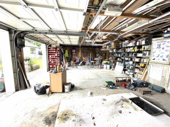 Garage / Workshop