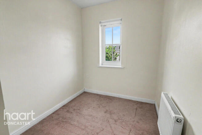 3 bed Terraced for sale Image 10