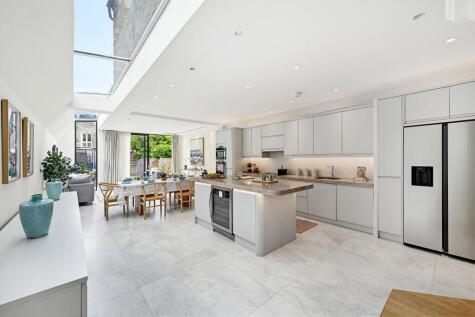 Queensmill Road, Bishops Park, Fulham, London, SW6