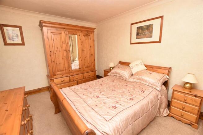 BEDROOM 2 (REAR)
