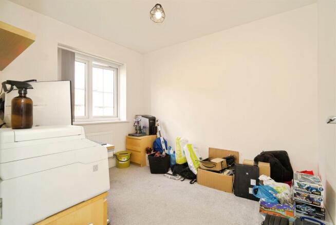 3 bed Semi-Detached for sale Image 9