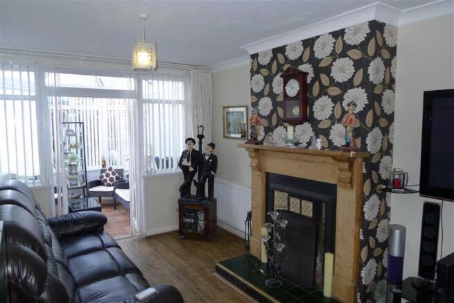 Lounge/Dining Room
