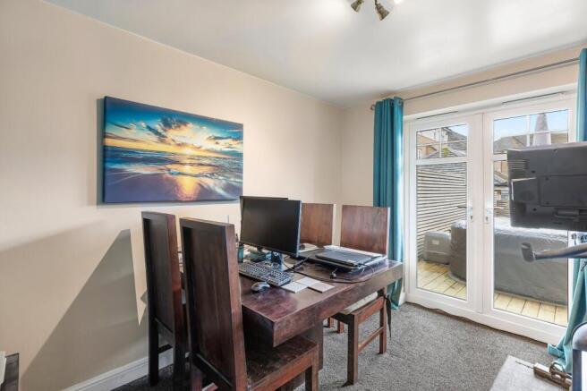 4 bed House for sale Image 10