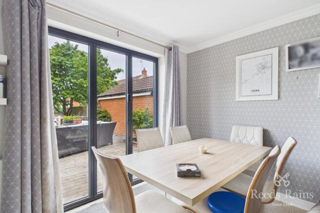 4 bed Detached for sale Image 10