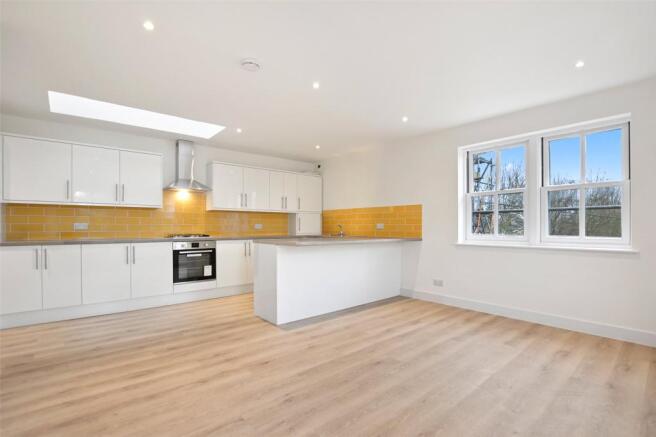 Kitchen & Lounge (2)