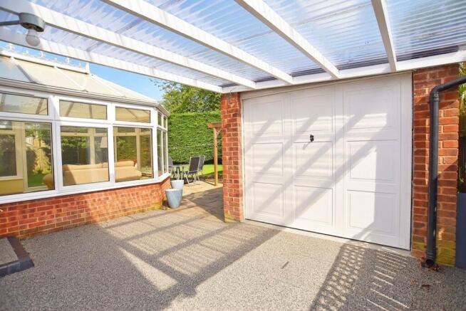 4 bed Detached for sale Image 12