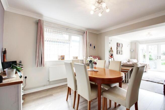LOUNGE/DINER - DINING AREA