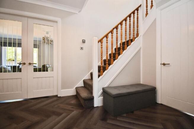 4 bed Detached for sale Image 5