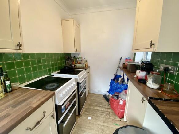 Kitchen b (2)