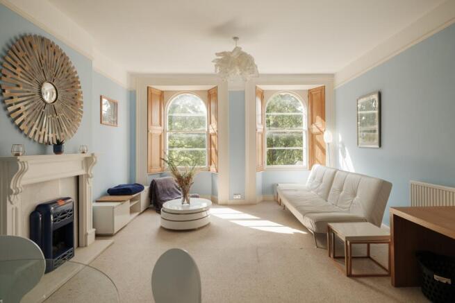 Living Room ()